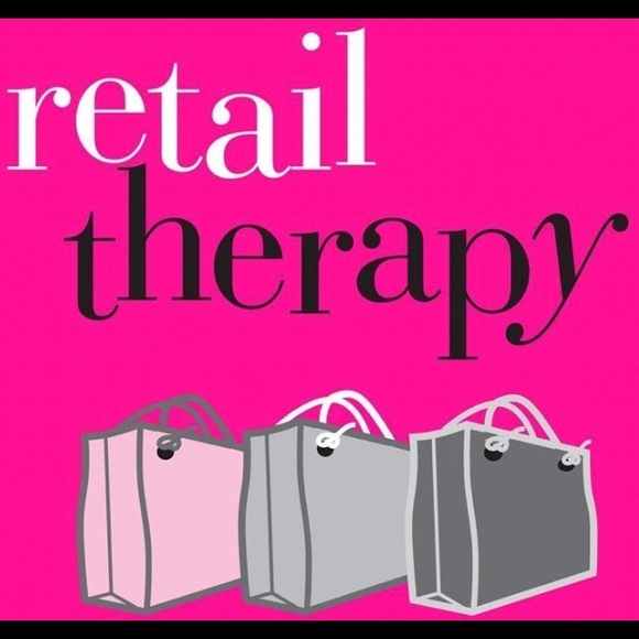 💕🛍📦💝🇨🇦Meet your Posher, Lora - Picture 2 of 2